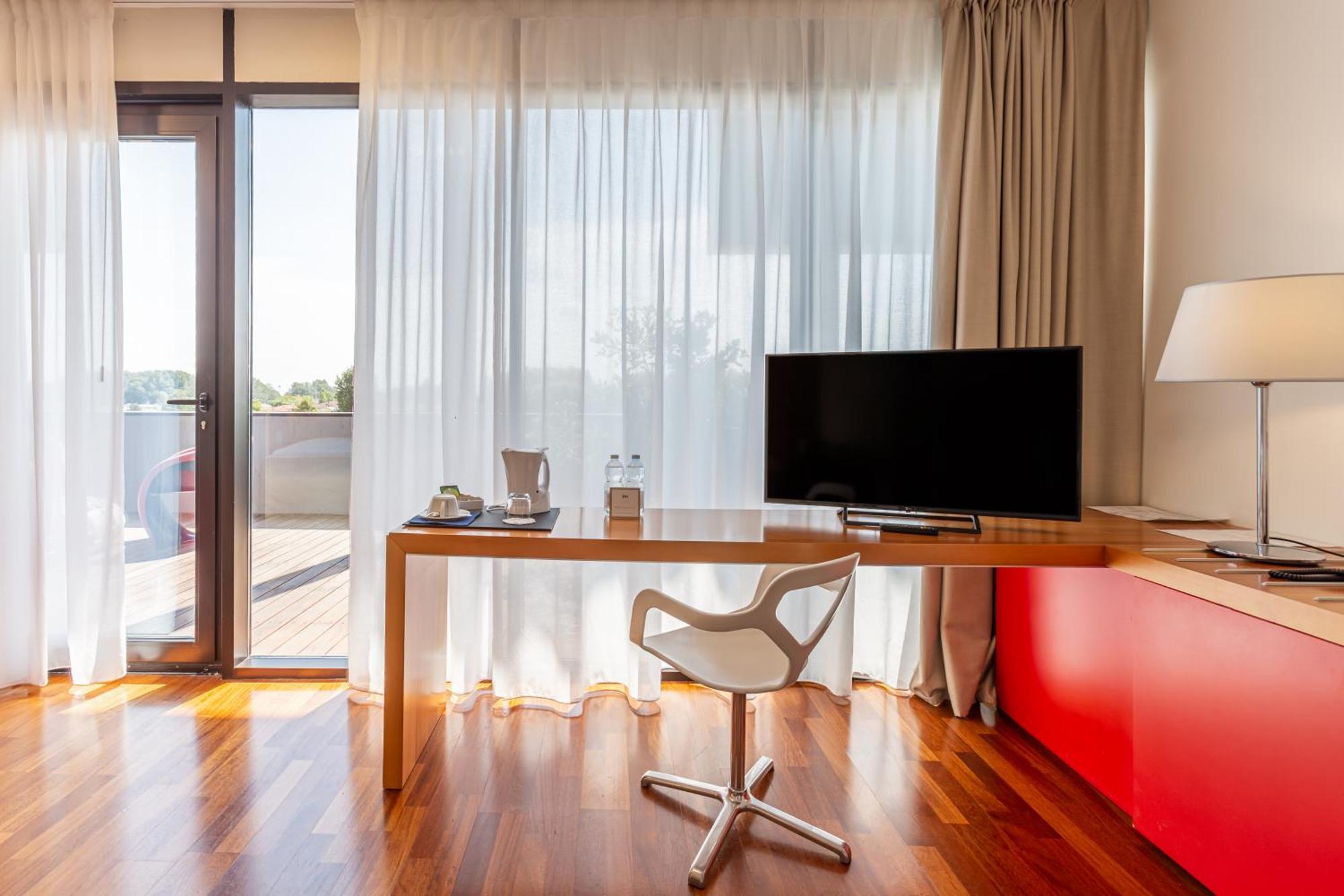 New Ipoint Hotel San Giovanni in Persiceto Luaran gambar