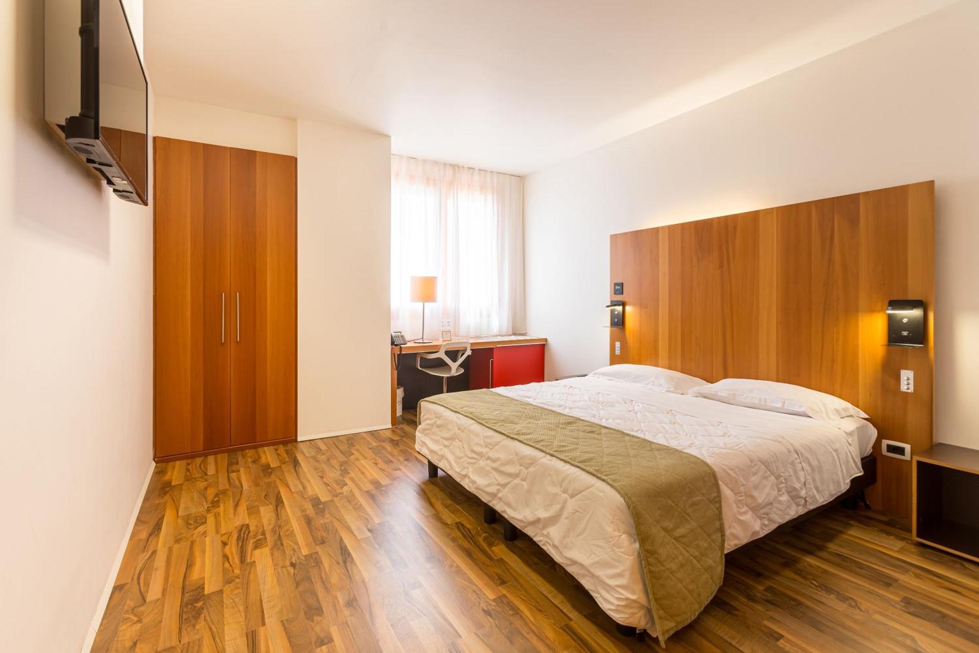 New Ipoint Hotel San Giovanni in Persiceto Luaran gambar